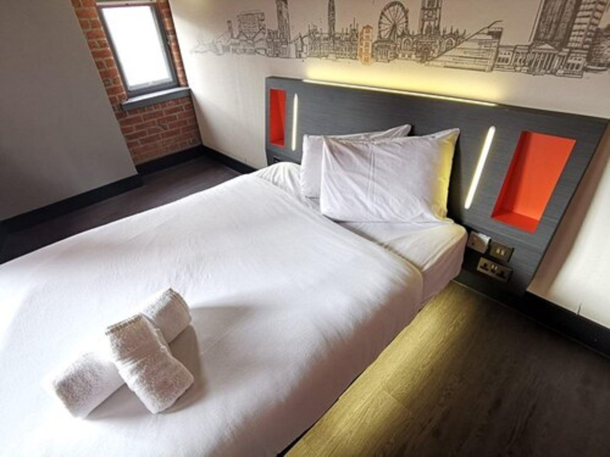 Easyhotel Манчестер Экстерьер фото