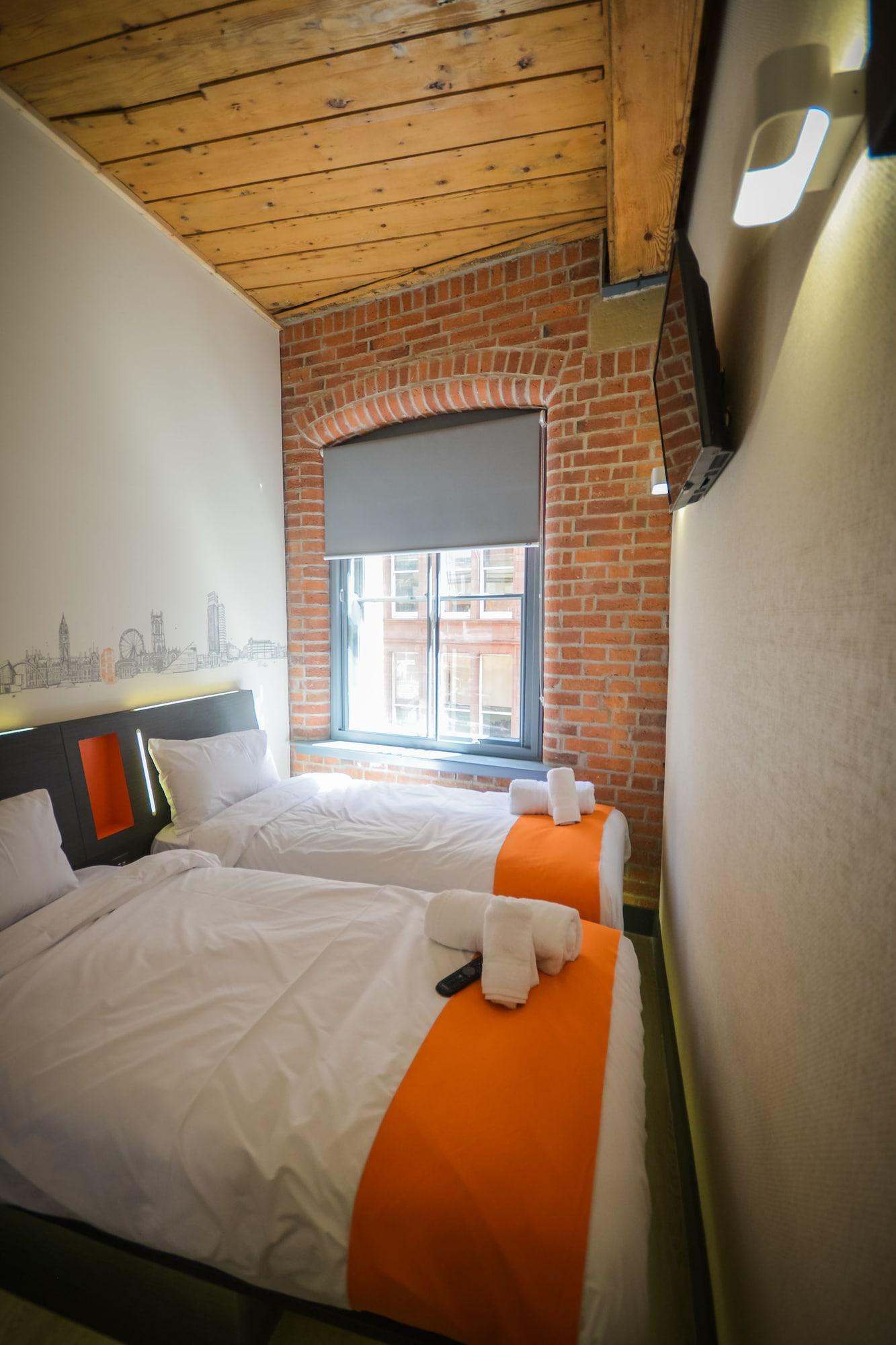 Easyhotel Манчестер Экстерьер фото