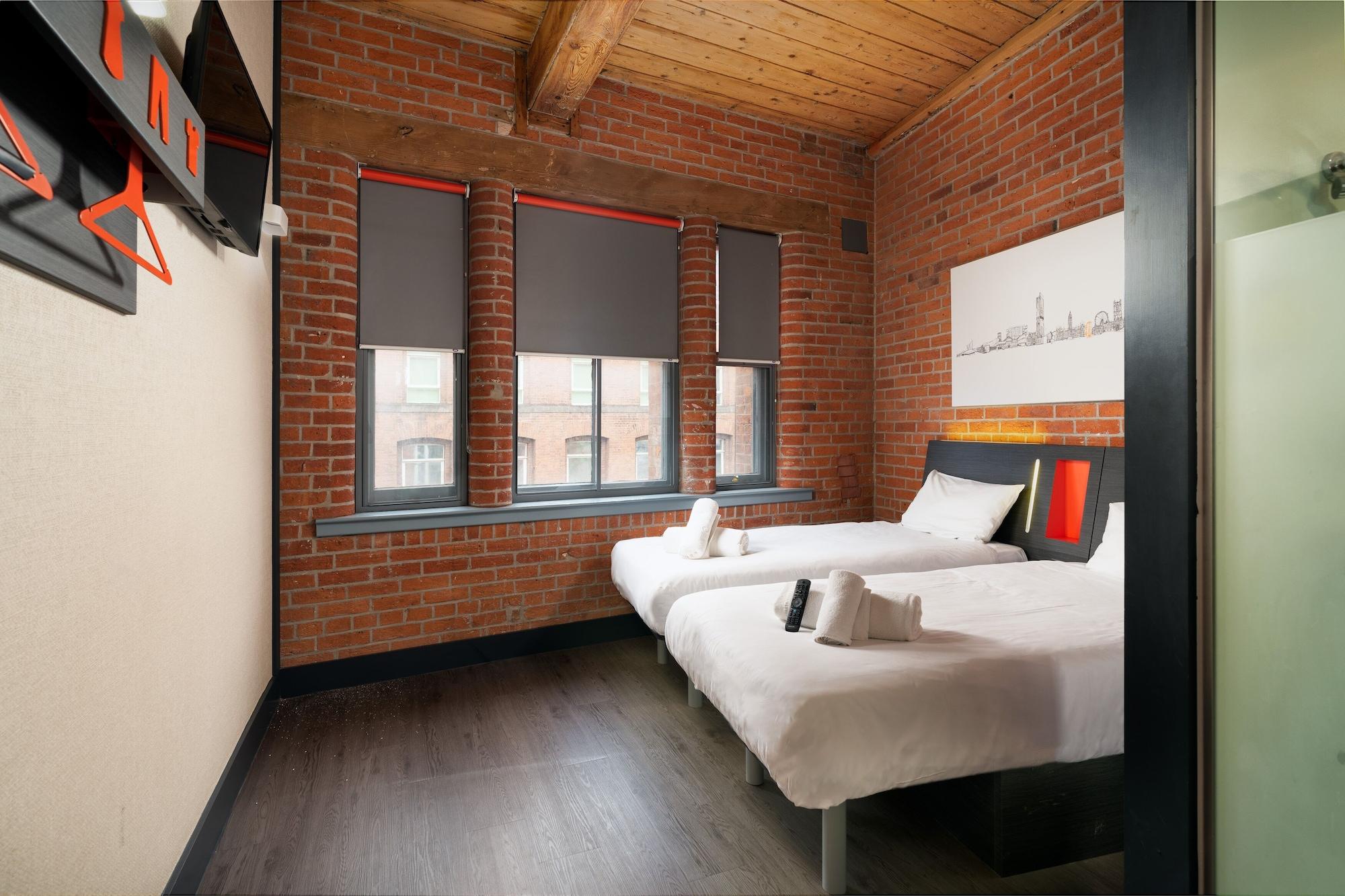 Easyhotel Манчестер Экстерьер фото