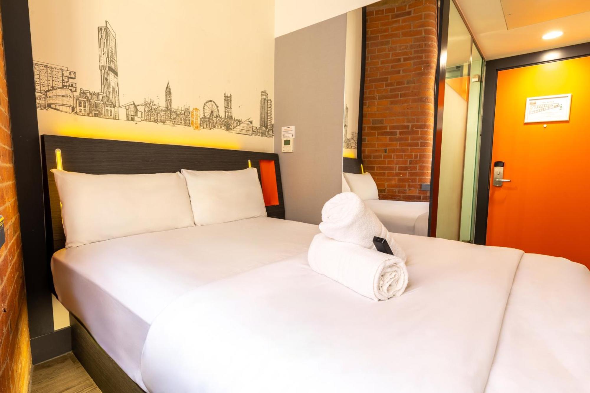 Easyhotel Манчестер Экстерьер фото
