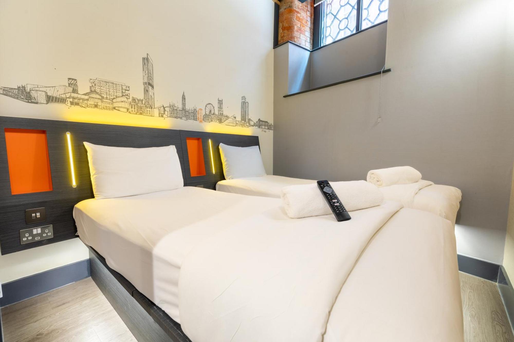 Easyhotel Манчестер Экстерьер фото