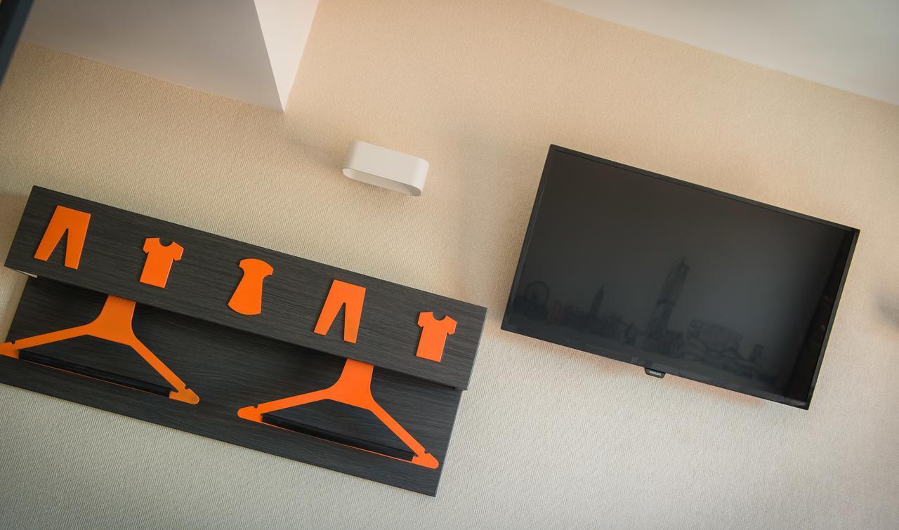 Easyhotel Манчестер Экстерьер фото
