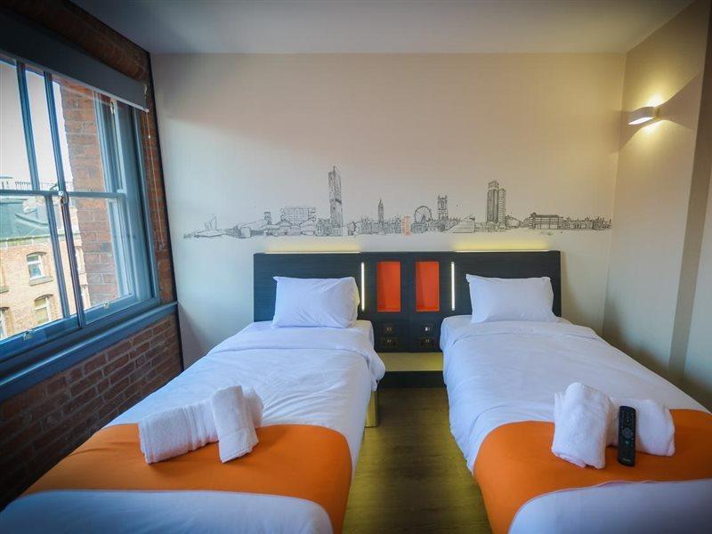 Easyhotel Манчестер Экстерьер фото