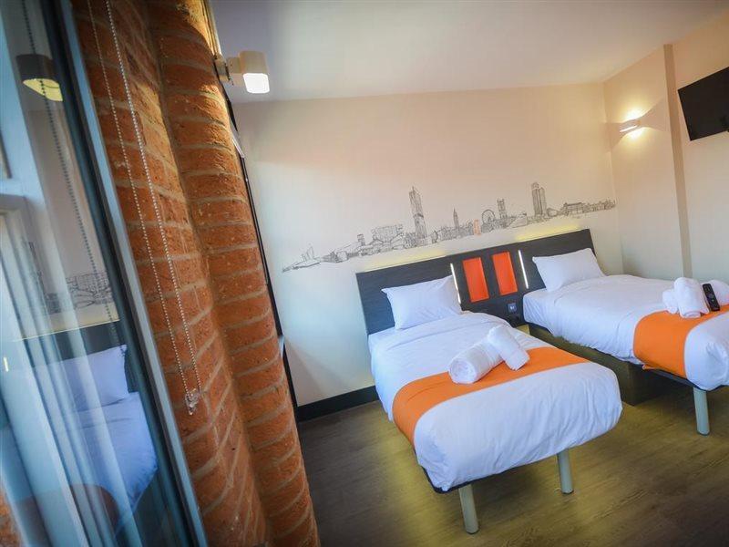 Easyhotel Манчестер Экстерьер фото